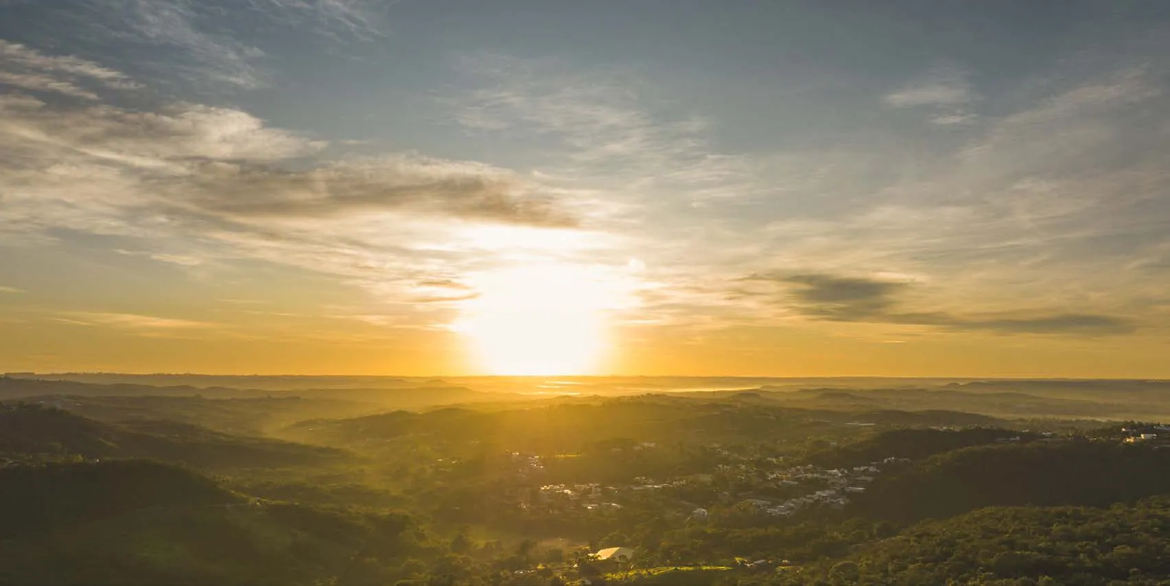 Pôr do sol sobre o cerrado